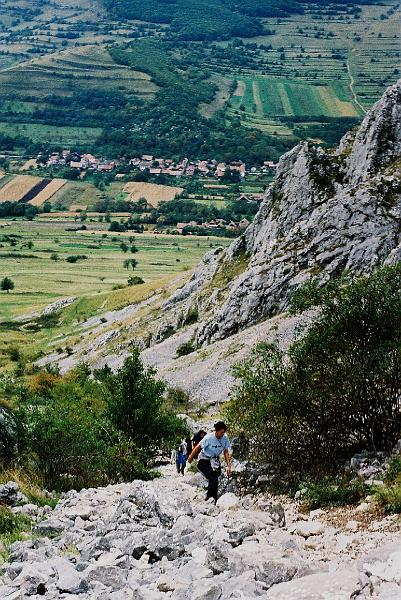 Erdély_2004_4.JPG - irány a Székelykő.