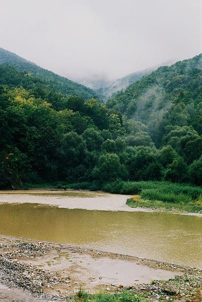 Erdély_2004_52.JPG - az Aranyos.